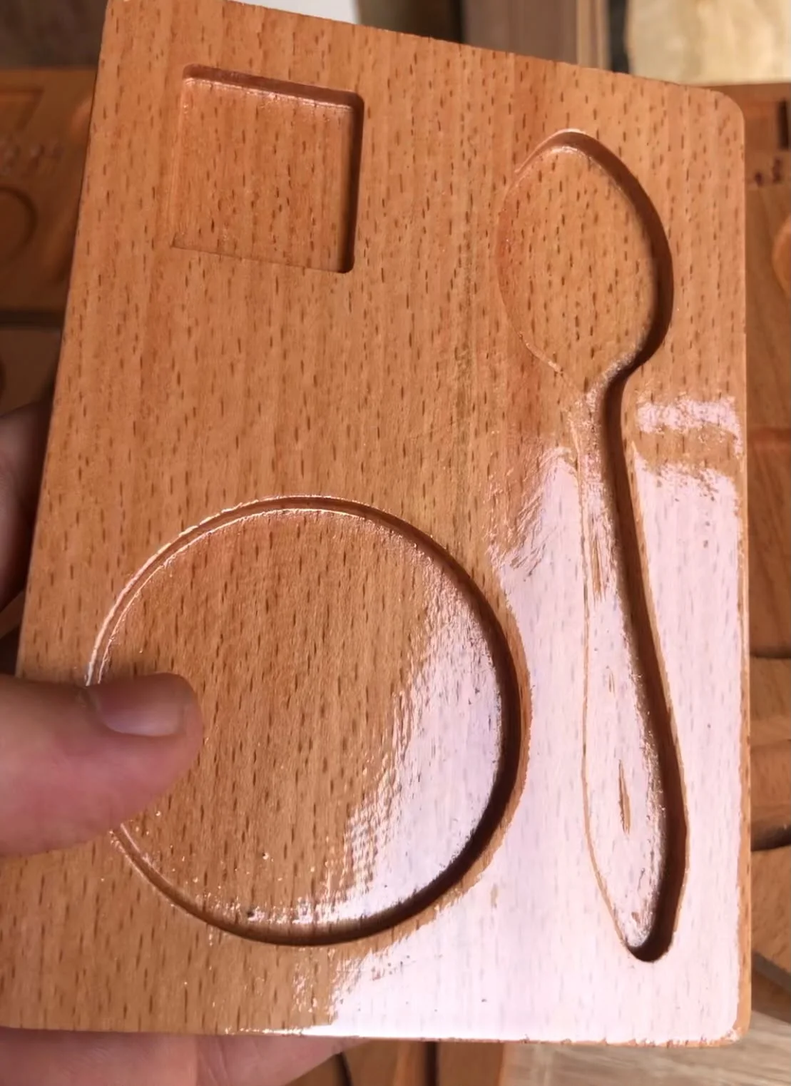 SOUS TASSE EN BOIS ( اقل عدد 10 )