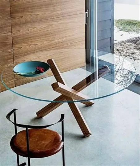 Table à manger en verre