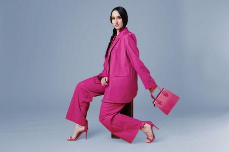 ملابس النساء