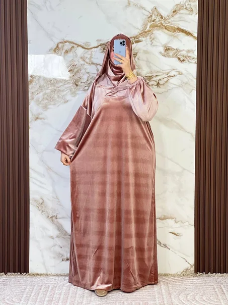 عباية مبرة بالقب