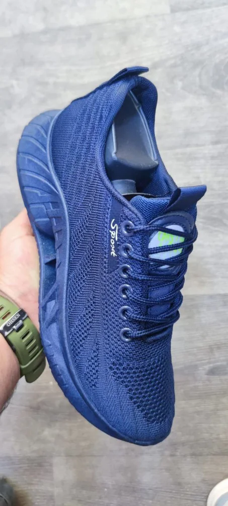 حذاء رياضي أنيق و خفيف الوزن 2023