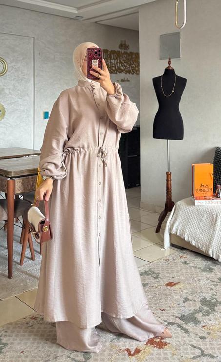 جلابة عصرية بأزرار أمامية