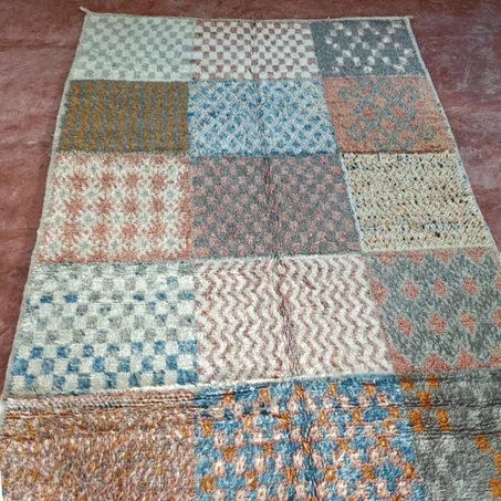 Tapis berbère tissé et noué