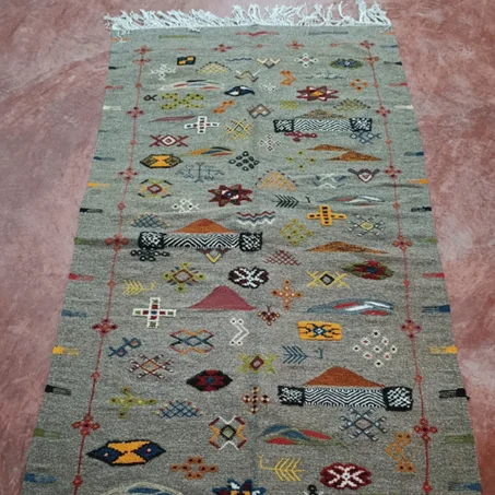 Tapi Kilim bérbère tissé broudé