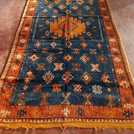 Tapis berbère tissé et noué