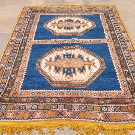 Tapis berbère tissé et noué