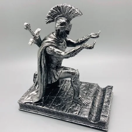 Roman commander statue desk decoration pen holder