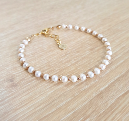 اساور اللؤلؤ الزراعي ( الجوهر الحر )