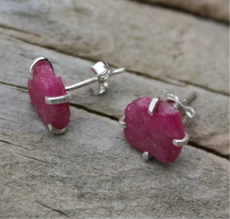 حلقات اذن الياقوت