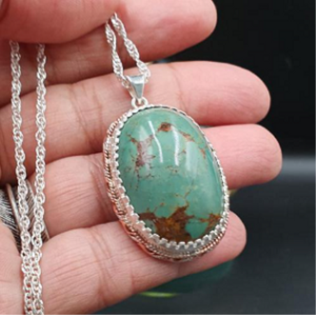 قلادات احجار الفيروز الكريمة