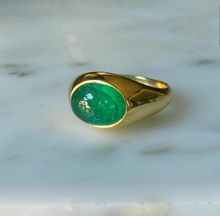 خاتم زمرد كابوشون على الطراز العتيق: فضة مطلية بالذهب عيار 925
