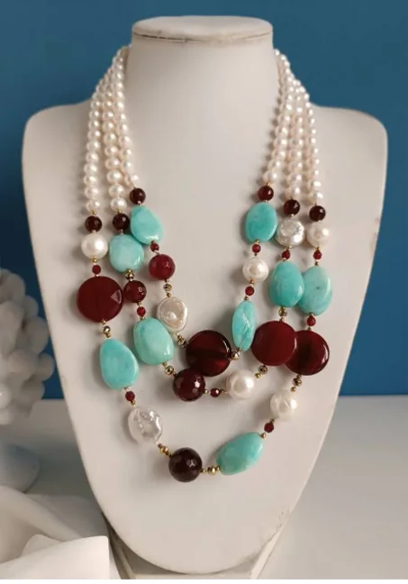Collier multi-rangs avec perles, amazonite et agate bordeaux