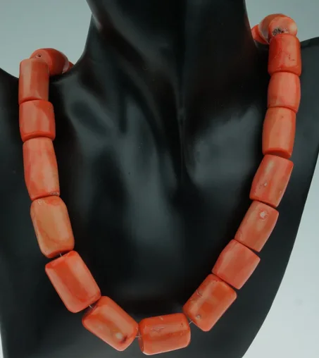 Collier bambou corail ancien avec grosses perles et fermoir argent