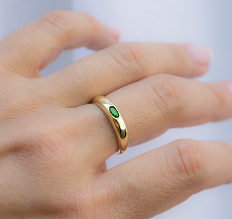 خاتم قبة الزمرد، خاتم ذهبي، خاتم سميك، خاتم عصري، خاتم ختم، خاتم رقيق، خاتم بسيط، خاتم قابل للتكديس، خاتم زمرد