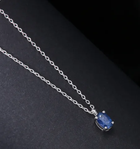 قلادة بيضاوية صغيرة مع كريستال الياقوت الخام الأصلي من الفضة الإسترلينية، قلادة بيضاوية صغيرة مع ياقوت طبيعي 5 × 7 مم، حجر ميلاد شهر سبتمبر