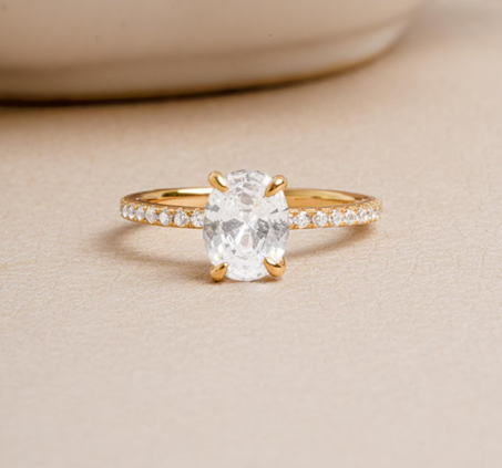 خاتم خطوبة بيضاوي مرصع بالألماس مع شريط مرصع بالباڤيه من مجوهرات سامي، خاتم فاخر من الفضة الإسترلينية عيار 925، مقاسات من 4 إلى 10