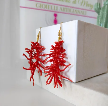 أقراط متدلية، مجوهرات إيطالية، أقراط من المرجان الأحمر الطبيعي