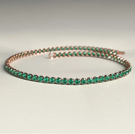 Bracelet tennis en or massif 14 carats avec émeraude naturelle