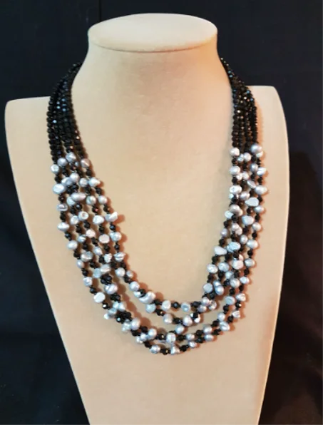 Collier mi-long perle de culture d'eau douce