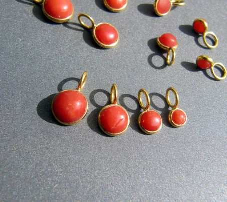 قلادة مرجان من الذهب عيار 18 قيراطًا • 3 مم 4 مم 5 مم 6 مم • حلقة بايل 4 مم • قلادة للقلادة أو السوار • مرجان إيطالي طبيعي • ذهب صلب عيار 18 قيراطًا