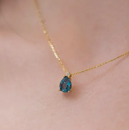 قلادة من التوباز الأزرق اللندني بالذهب، وقلادة على شكل دمعة من الماس، عيار 9 قيراط، 14 قيراط، 18 قيراط