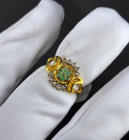 خاتم خطوبة من الزمرد الفيكتوري: خاتم زفاف من الفضة الإسترلينية والألماس