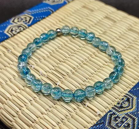 سوار من التوباز الأزرق، ولآلئ 6 مم