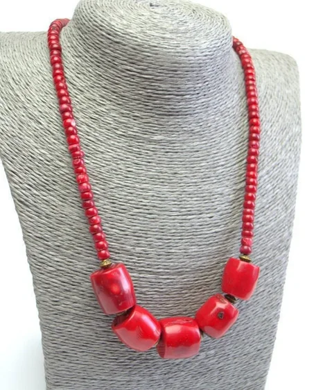 Collier de corail rouge naturel
