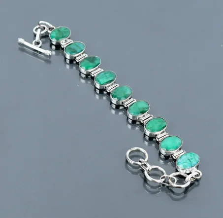 Bracelet en émeraude zambienne fait main