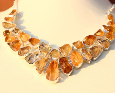 قلادة من حجر السترين الخام مصنوعة يدويًا | قلادة عصرية | قلادة قابلة للتعديل | قلادة ساحرة | قلادة عنقودية | قلادة من الفضة البولندية