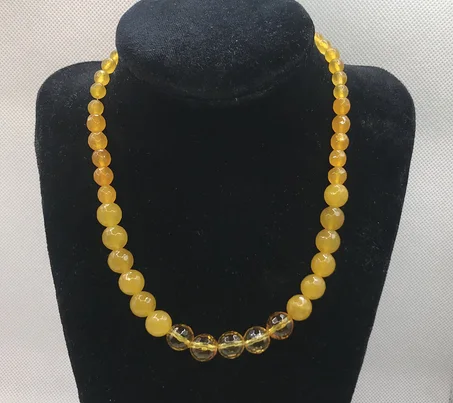 عقد نسائي من السترين الطبيعي / Collier en citrine