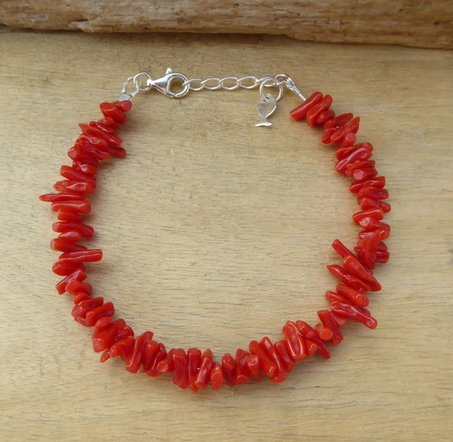 سوار من المرجان الطبيعي والفضة الإسترلينية عيار 925، سوار من المرجان الأحمر