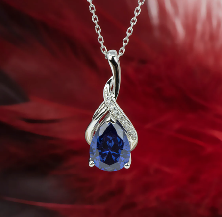 قلادة من الياقوت الأزرق على شكل كمثرى وزنها 3.0 قيراط، قلادة من الياقوت الأزرق المزروع في المختبر/الألماس الفضي، سلسلة كابل قابلة للتعديل بطول 16-18 بوصة، حجر ميلاد شهر يوليو