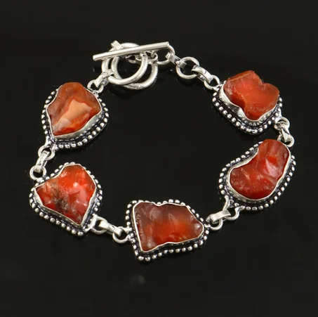 سوار من العقيق الأحمر الخام، سوار من العقيق الأحمر الخام، سوار من الأحجار الكريمة الحمراء، سوار مصنوع يدويًا، هدية لها، سوار من الفضة الإسترليني عيار 925