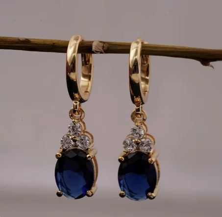 أقراط متدلية من الياقوت الأزرق، من الذهب الوردي عيار 14 قيراطًا على شكل دمعة، حجر ميلاد شهر سبتمبر