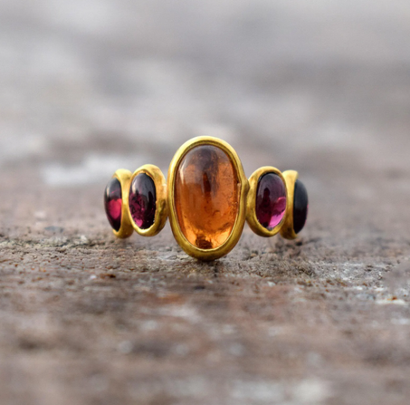 خاتم ذهب مرصع بالعنبر والعقيق | خاتم مزخرف يدويًا مرصع بالأحجار الكريمة | مجوهرات بوهيمية فاخرة | خاتم مطلي بالذهب | هدية لها