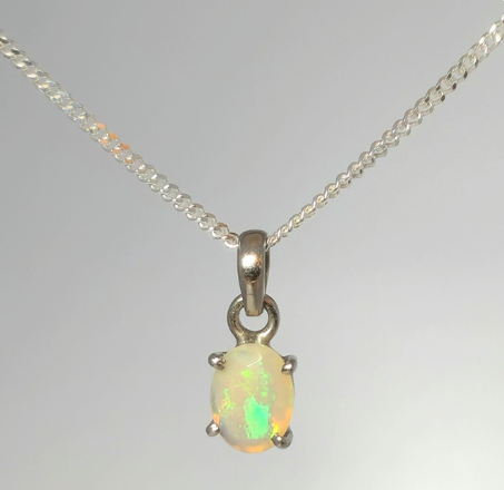 قلادة من الأوبال الطبيعي، قلادة من الفضة الإسترلينية، شكل بيضاوي، 0.8 × 0.6 سم، عالية الجودة، أوبال إثيوبي أصلي، مجوهرات حجر ميلاد شهر أكتوبر.