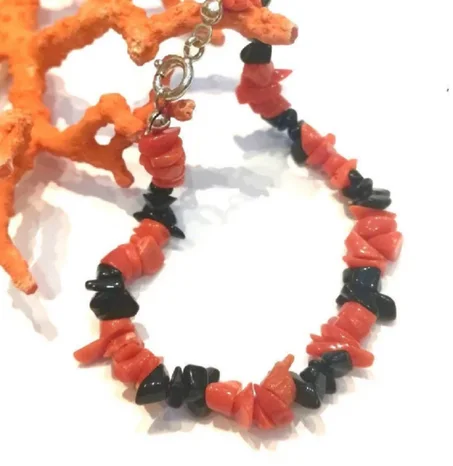 Bracelet corail rouge et onyx