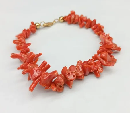Bracelet en corail rouge sarde naturel  fabriqué à la main