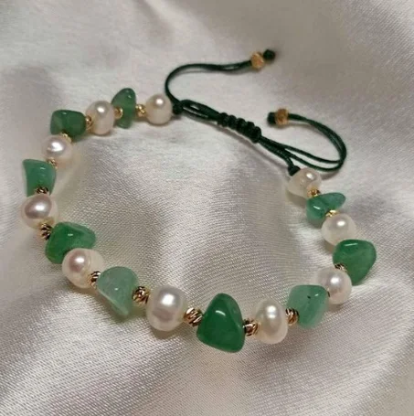 براسلي الجوهر الحر والاحجار الطبيعية