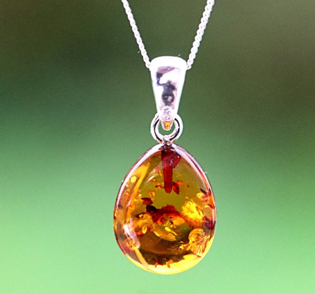 قلادة كلاسيكية على شكل دمعة من العنبر البلطيقي بلون العسل على الفضة الإسترلينية / قلادة مجوهرات من الأحجار الكريمة الرقيقة البسيطة