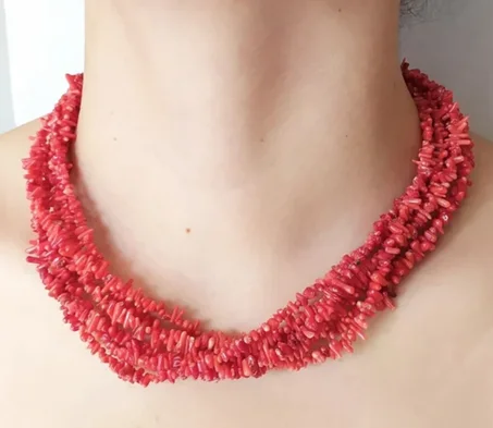 Collier de perles de corail naturel