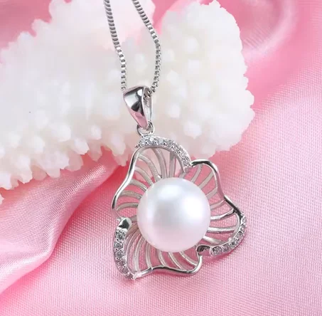 قلادة لؤلؤ, مجوهرات هدية للنساء الفتيات