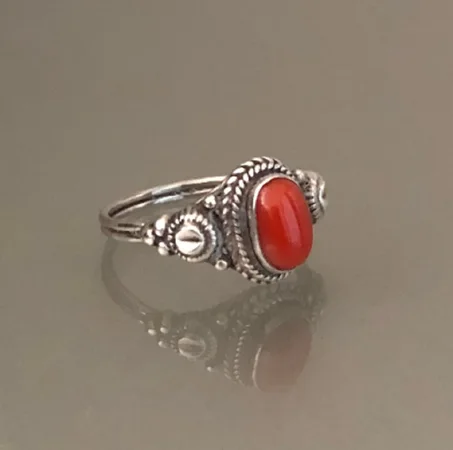 Bagues avec pierre précieuse corail