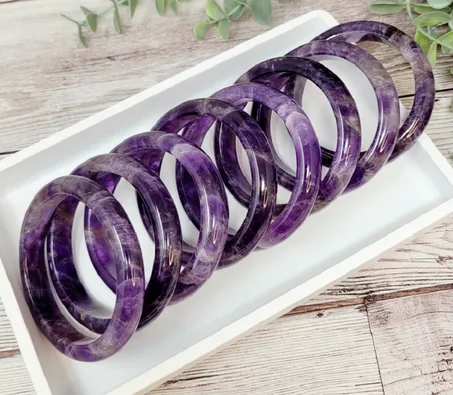 دملج اميتيست