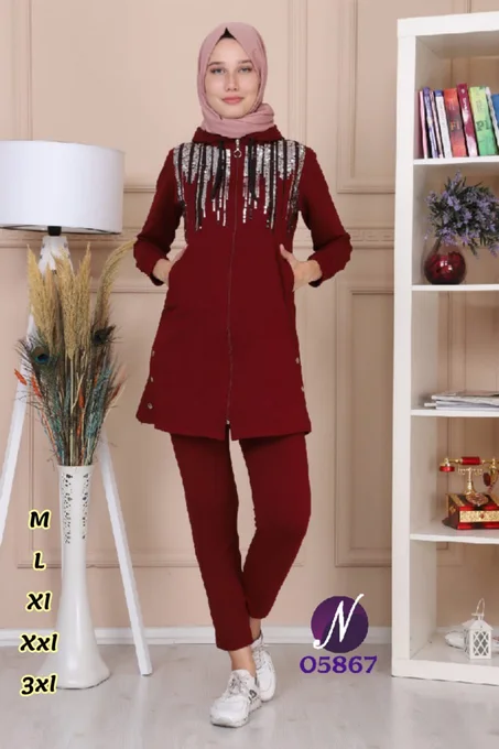 بدلة نسائية