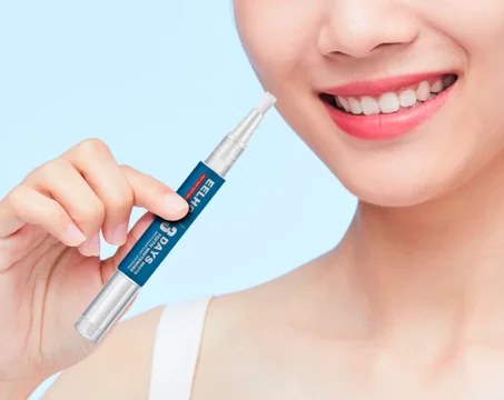 جل علاج اللثة لإصلاح الأسنان