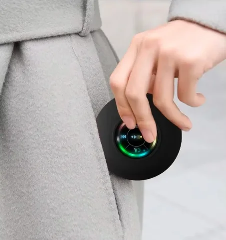 مكبر صوت بلوتوث محمول مقاوم للماء