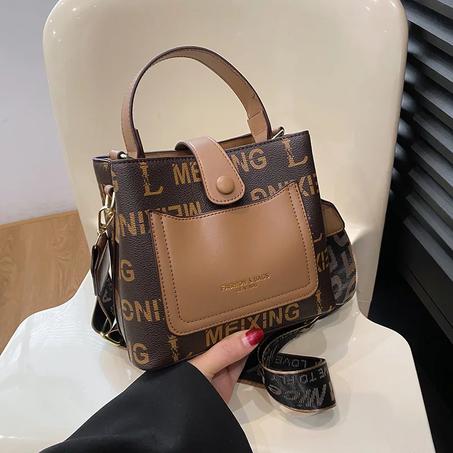 Sac à bandoulière rétro à large sangle pour femme, design de niche, luxe, unique initié, la mode 2024