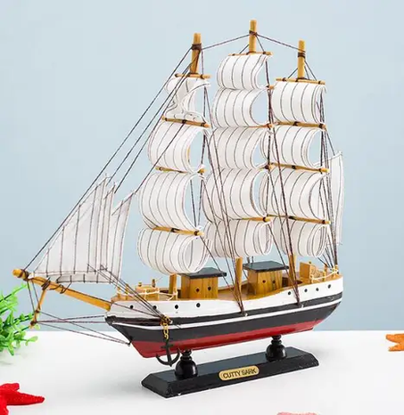 سفينة خشبية لديكور